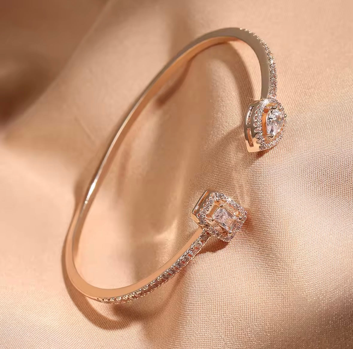 Bracelet à éclats de cristal - Élégance intemporelle